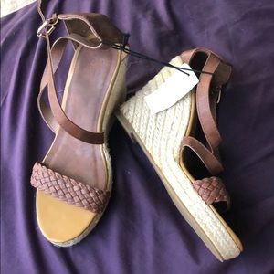 NY&C WEDGES NEVER WORN NWT